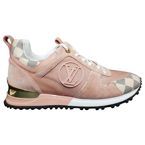 basket louis vuitton femme rose prix|Baskets femme luxe .